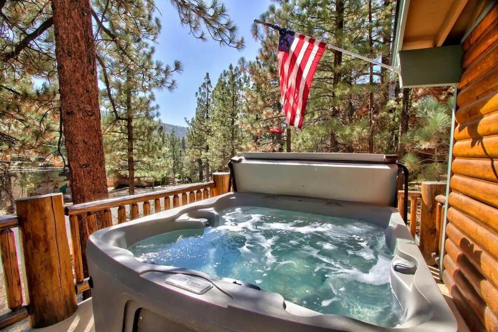 Villa Chalet Monterey W/Hot Tub - Big Decks/Bbq Big Bear Lake Exterior foto