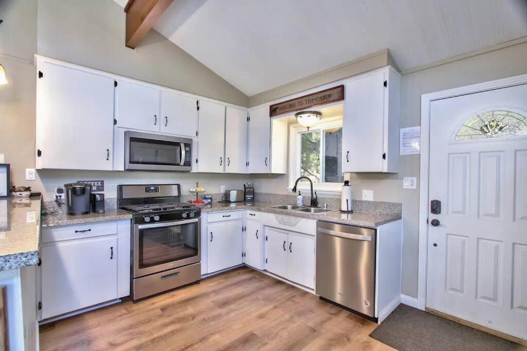 Villa Chalet Monterey W/Hot Tub - Big Decks/Bbq Big Bear Lake Exterior foto